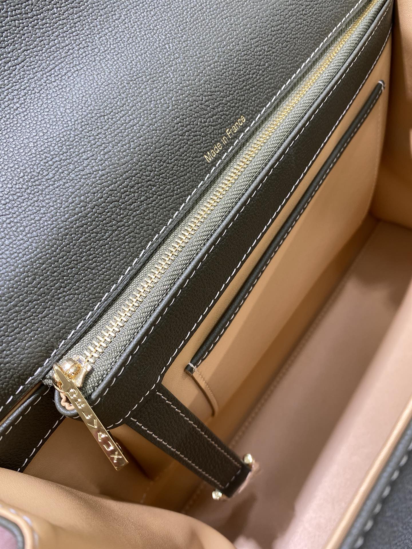 델보 브리앙 박스백 미듐